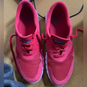 Red Nike SBs Eric Koston 2 Max “Light Crimson”